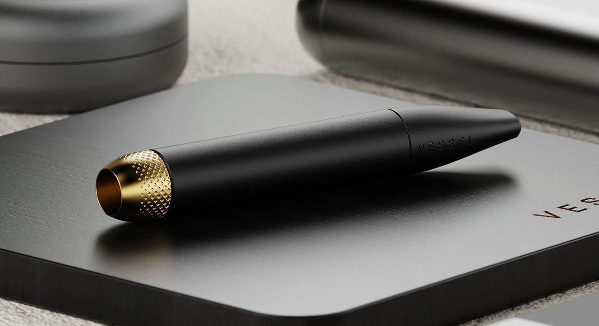 NEW Vessel Axis One-Hitter – Matte Black