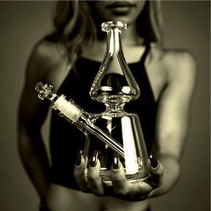 HELIX™ CLEAR BEAKER BASE WATER PIPE